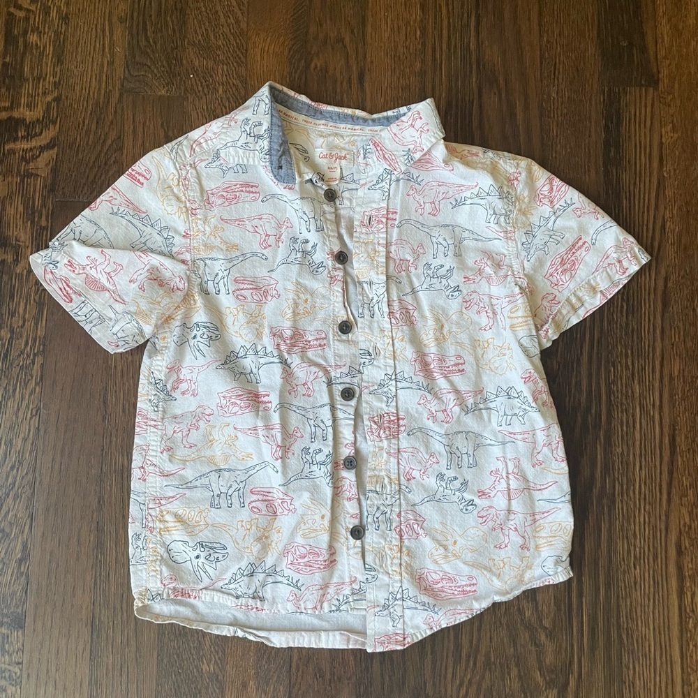 Cat & Jack dinosaur button down tee shirt size 6/7